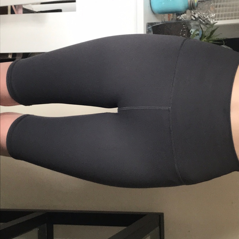 Aritizia biker shorts